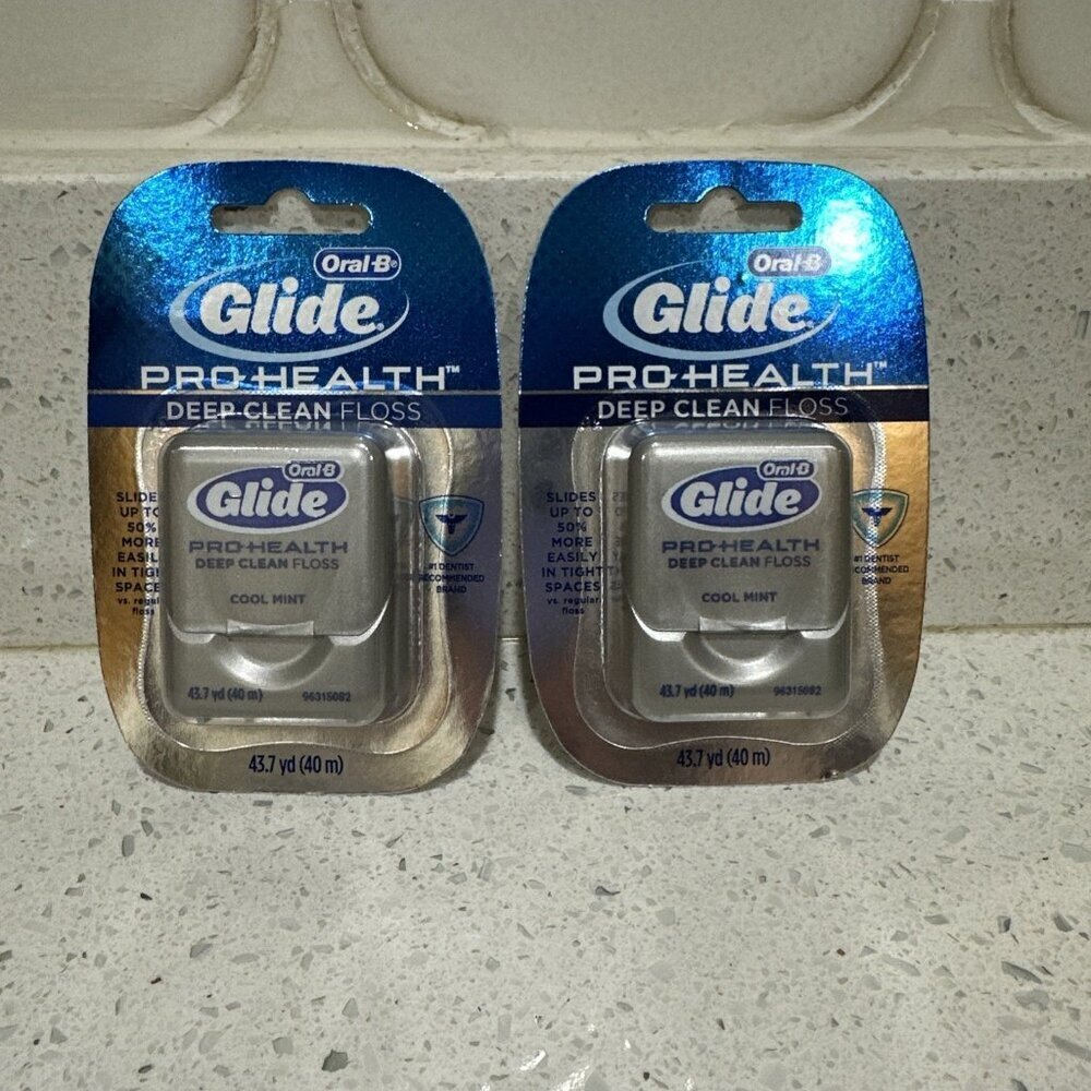 OLD VERSION DISCONTINUED Oral-B Glide Pro Health Dental Floss Deep Clean Mint